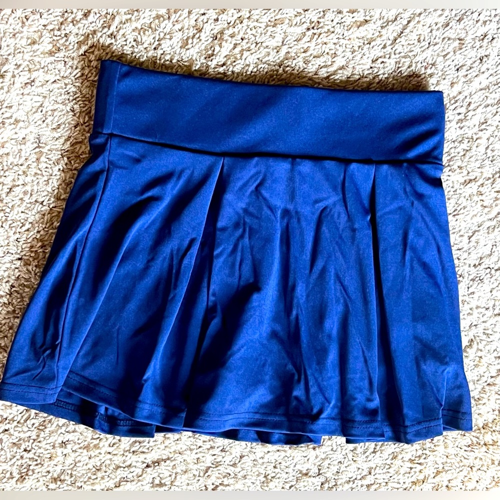 Women’s small athletic skirt